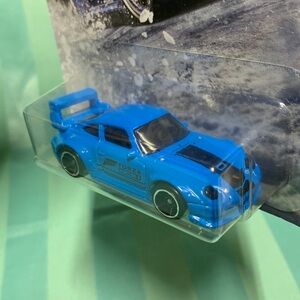 Porsche 911 GT2 (993) Hot Wheels Forza Horizon 4 Blue Car